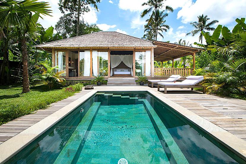 The Mat Movement Bali yoga retreat May 2018; luxury accommodation pool villa