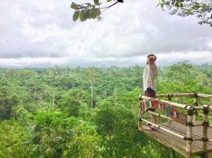 The Mat Movement luxury yoga retreats and inspiring vegetarian and vegan food. Peter Boydell looks out over Bali from Manik Abian.