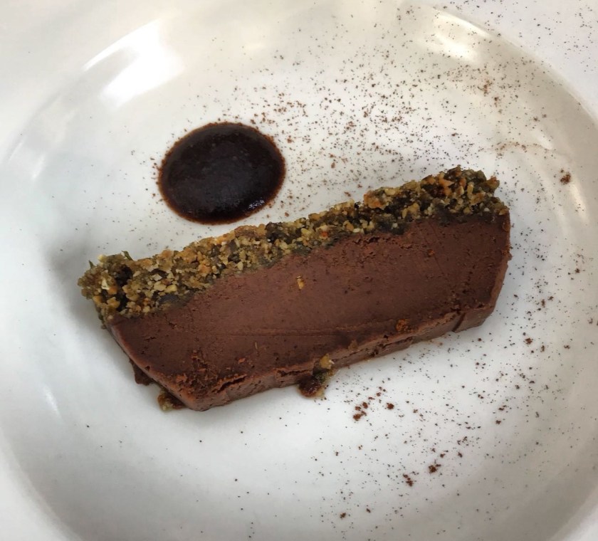 vegan chocolate mousse served on a yoga retreat by the mat movement